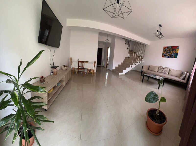 vila stil medit./5cam/150mp util+gradina+2parcari/20min metrou Leonida