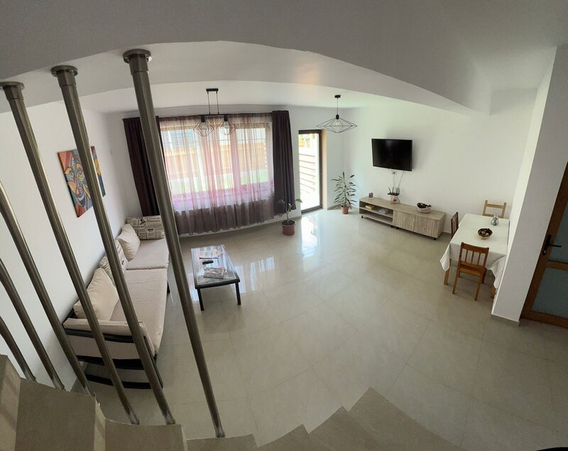 vila stil medit./5cam/150mp util+gradina+2parcari/20min metrou Leonida